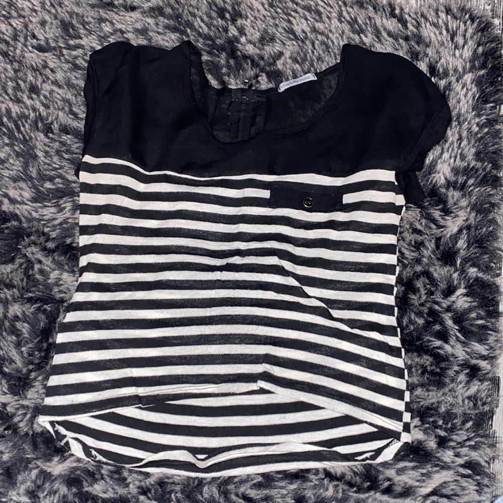 Meshed shoulder top, tee, kind of cropped